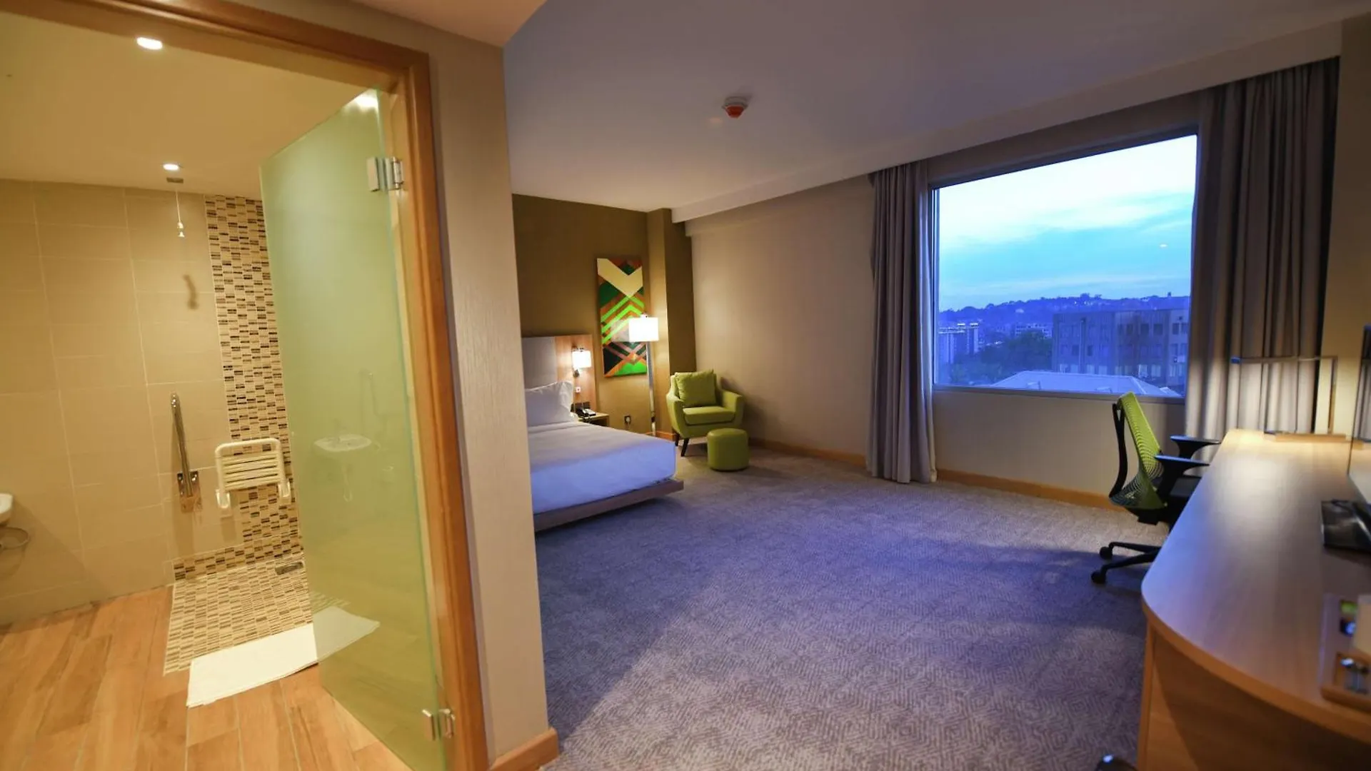 Hilton Garden Inn Kampala 4*,
